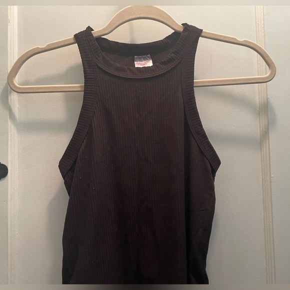 Black Ribbed Tank Top - Picture 3 of 5